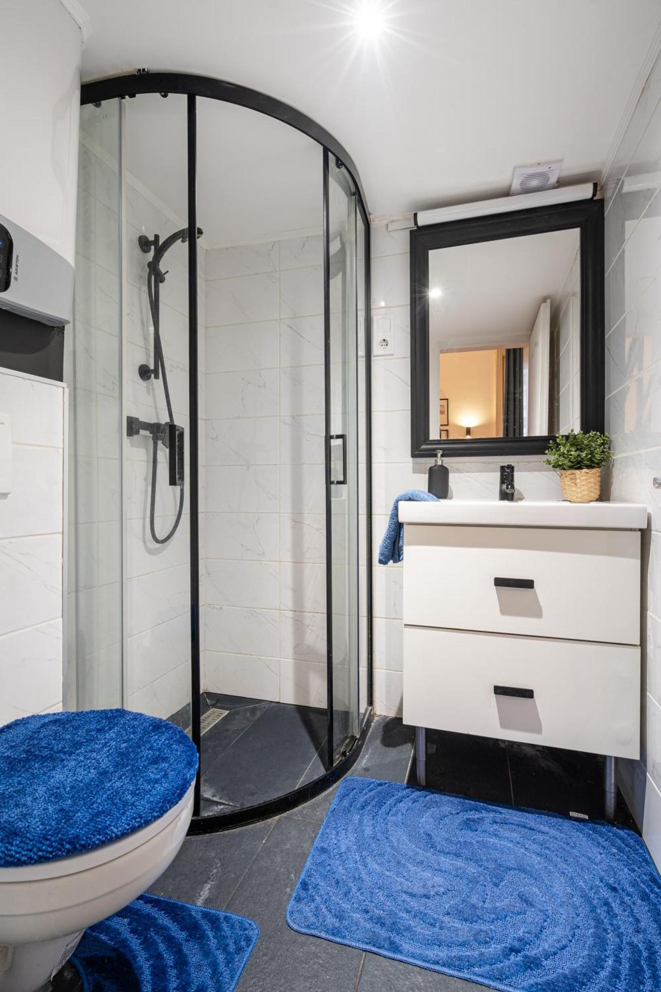 Haven Apartment *